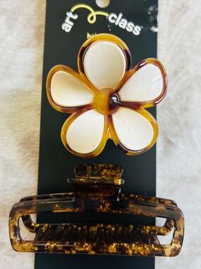 Art Class Flower & Tortoise Hair Claw Clip Set NWT